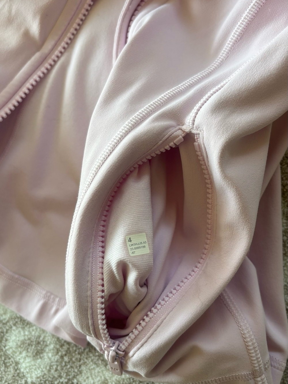 Lululemon hooded define jacket - Picture 3 of 4